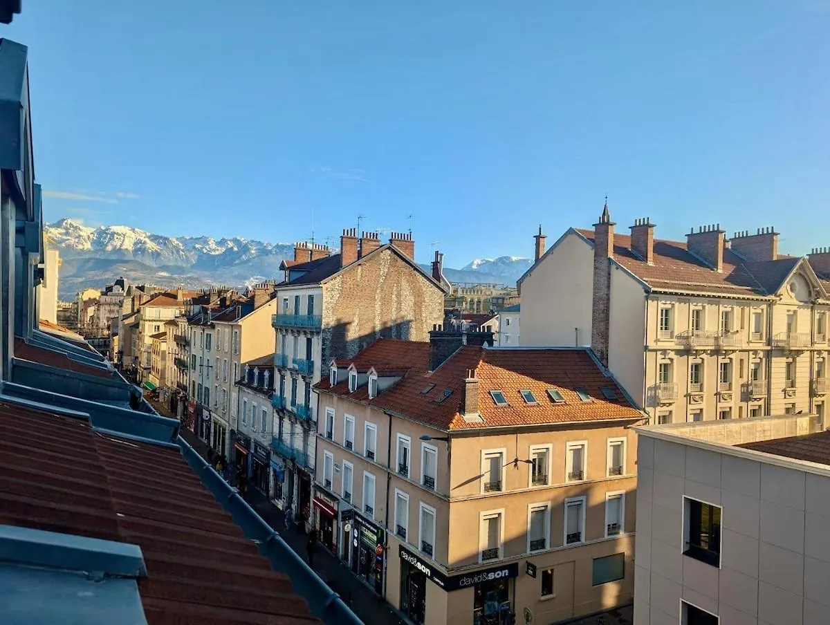 Studio Hyper Centre Au Calme, Confort & Equipe Grenoble France